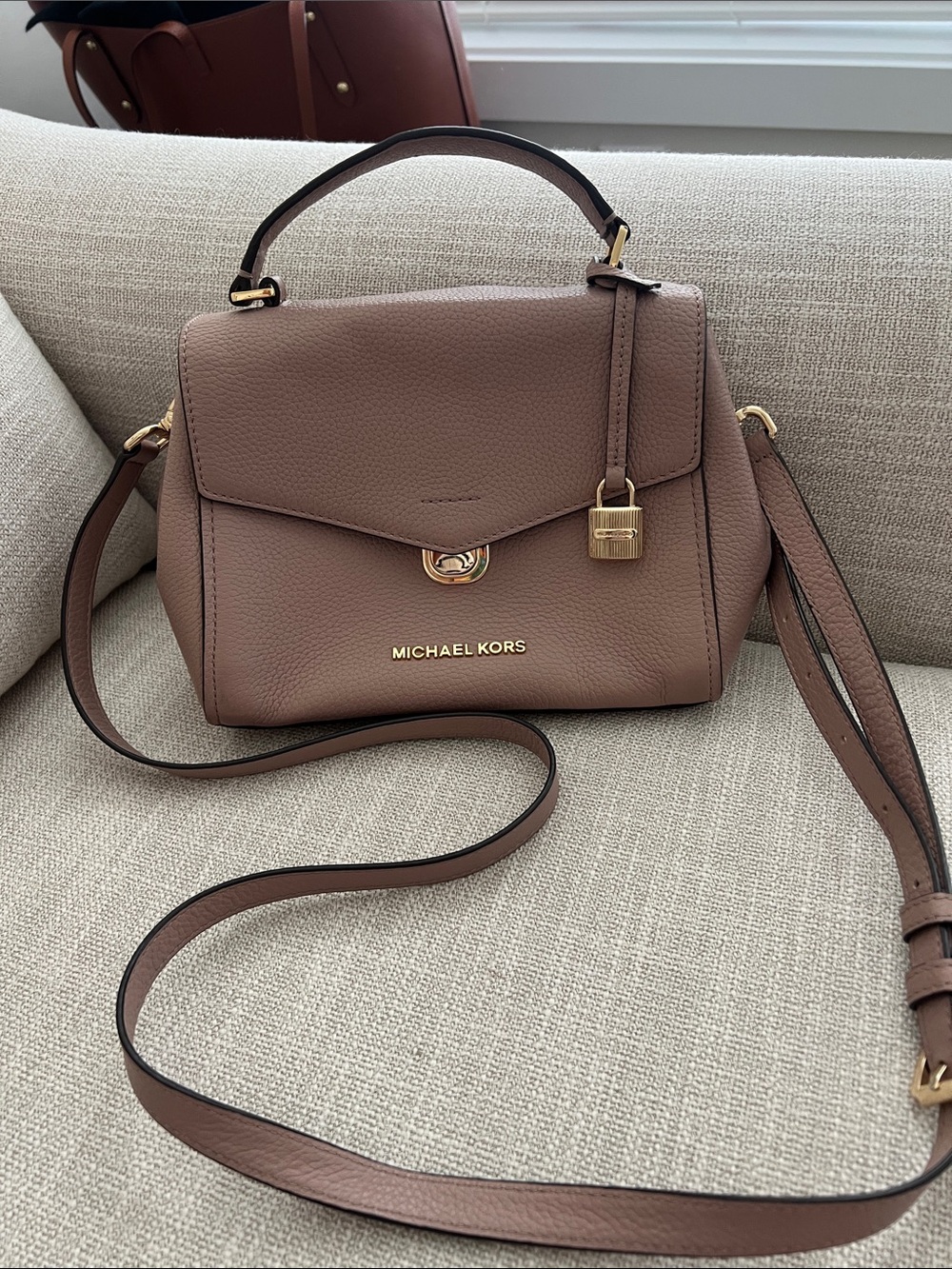 Michael Kors Mauve Brown Leather Top-Handle Satchel with Gold Hardware - Picture 4 of 11